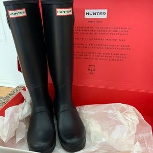 Hunter boots- tall, black